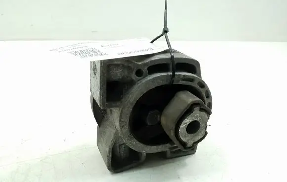 Engine mount bracket