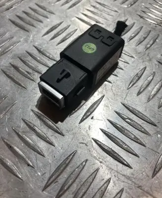 Peugeot 308 USB socket connector 98313506VV