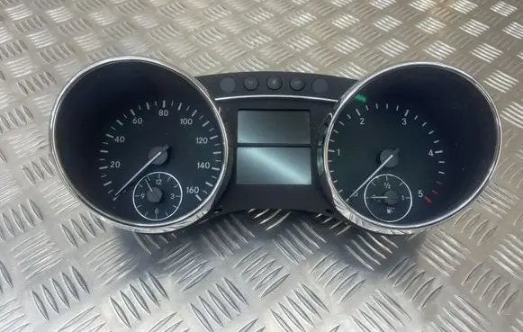Mercedes-Benz R W251 Speedometer (instrument cluster) A2515408247