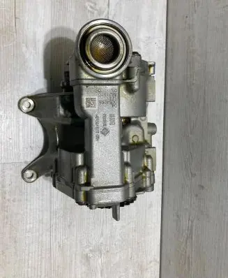 Mini One - Cooper F56 F55 Oil pump 8631810