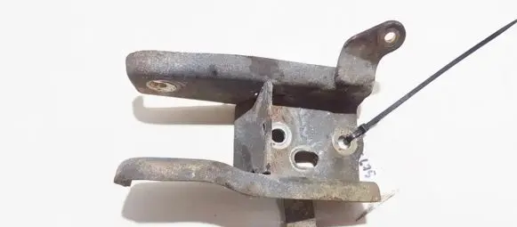 Mitsubishi Space Star Engine mounting bracket