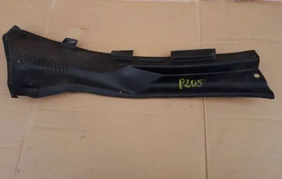 Mercedes-Benz S W126 Wiper trim 1268300113