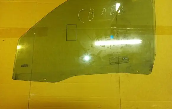Citroen Berlingo Front door window glass four-door