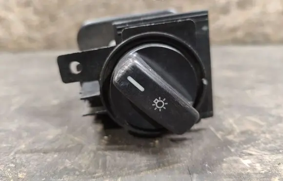 Mercedes-Benz A W169 Light switch 1695451004