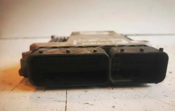BMW 1 E81 E87 Engine control unit/module 0281011964 7797318 7797216