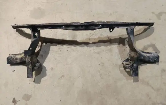 Volkswagen Transporter - Caravelle T5 Radiator support slam panel L7H000043K