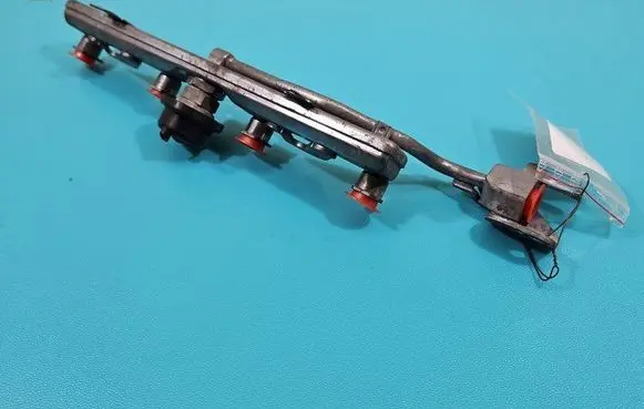 Fuel main line pipe