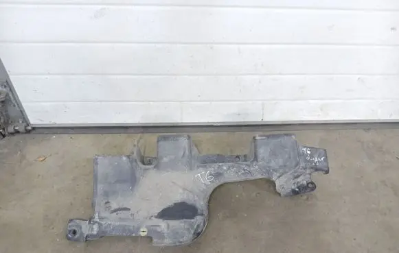 Volkswagen Multivan T6 Rear underbody cover/under tray 7E0825211