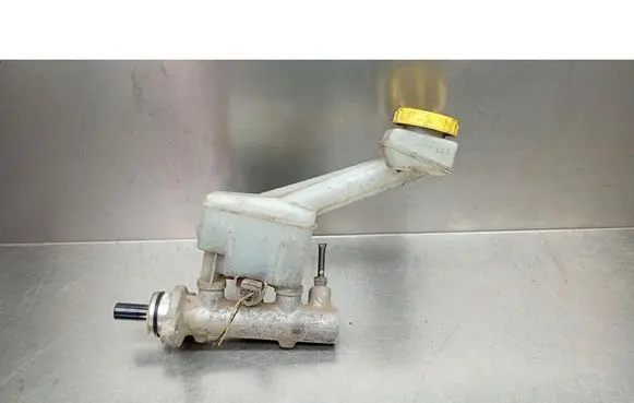 Nissan X-Trail T30 Master brake cylinder