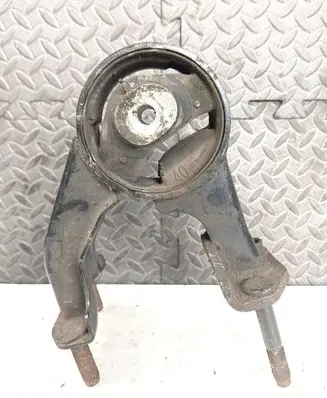 Toyota Avensis T250 Engine mount bracket 123710R040