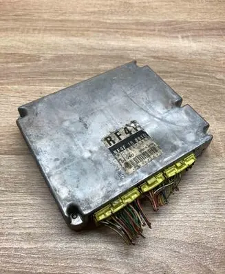 Mazda 626 Engine control unit/module ECU RF4F18881D 2758005663 WithPlug