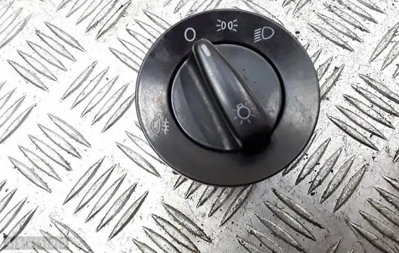 Volkswagen Golf IV Light switch 1c0941531