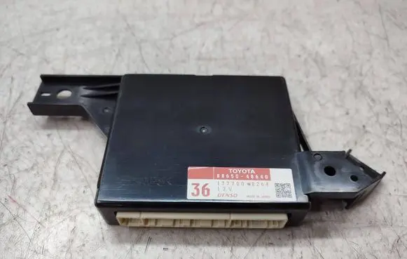 Lexus RX 450H Air conditioning/heating control unit 8865048640 1777008264