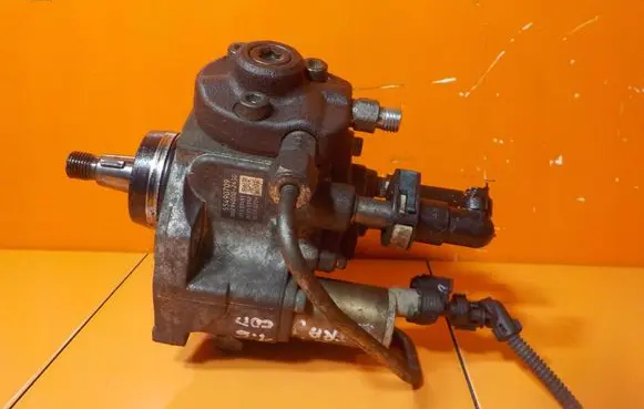 Opel Astra K Fuel injection high pressure pump 55490709 1HT31
