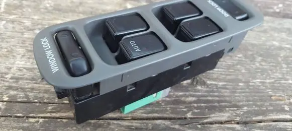 Suzuki Baleno EG Electric window control switch 3799065d10