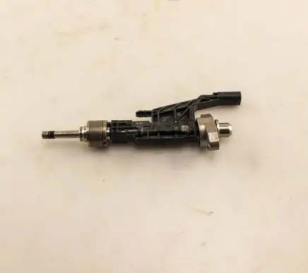 BMW X5 G05 Fuel injector 8656548