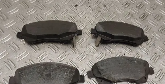 Toyota Corolla Verso E121 Brake pads (front) 