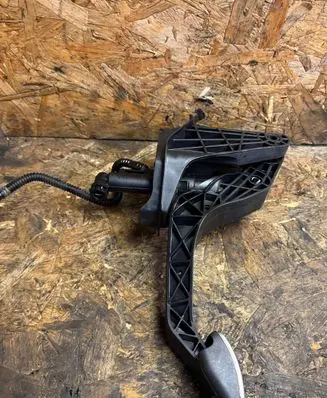 Audi S1 Clutch pedal 6C2721059G D1614004002