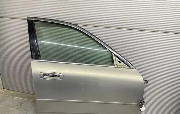 Infiniti G35 Front door