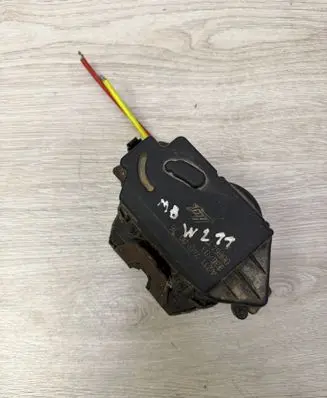 Mercedes-Benz E W211 Tailgate/trunk/boot lock/catch/latch A2117400036 33603 0066437