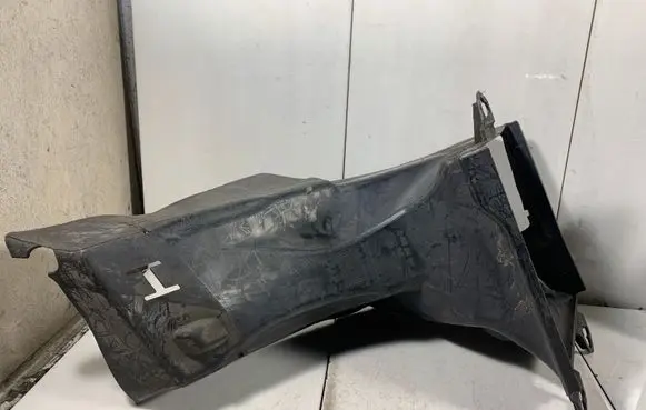 Audi A6 S6 C6 4F Intercooler air channel guide 4F0145333D