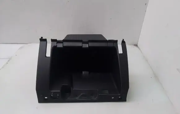 Ford Focus Glove box 4M51A06044