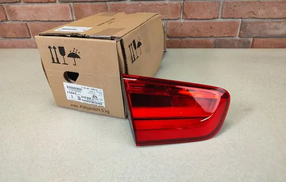 BMW 1 F20 F21 Tailgate rear/tail lights 7359019
