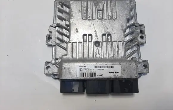Volvo V40 Engine control unit/module 31355712