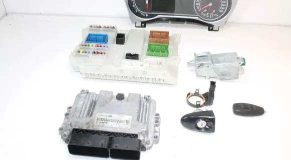 Ford Mondeo MK IV Engine ECU kit and lock set AG9112A650KE 0261S06075