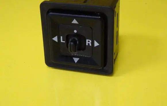 Mitsubishi Space Wagon Wing mirror switch 2775