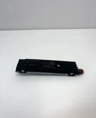 Mercedes-Benz SL R231 Aerial antenna amplifier A1669051702
