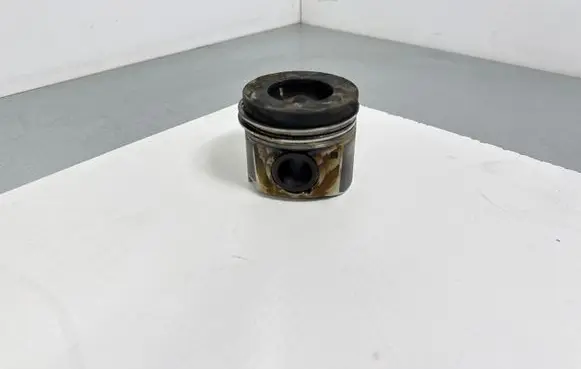 BMW X5 F15 Piston 84L110