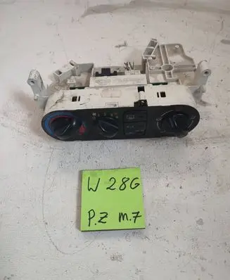 Nissan Almera N16 Central console control unit 56565545454