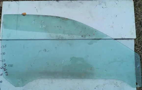 Audi A3 S3 8L Front door window/glass (coupe) 43R00083 DOT30M222AS2