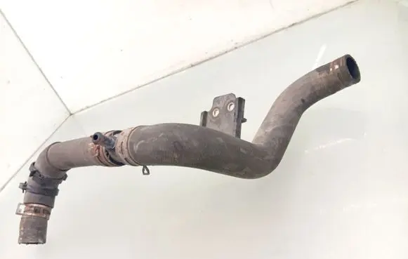 Toyota Avensis T270 Engine coolant pipe/hose 