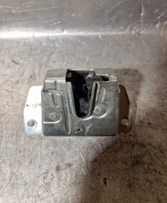 Mercedes-Benz ML W163 Tailgate/trunk/boot lock/catch/latch A1637400235