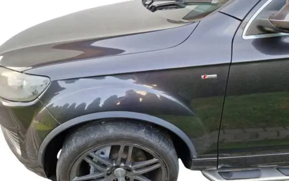 Audi Q7 4L Fender