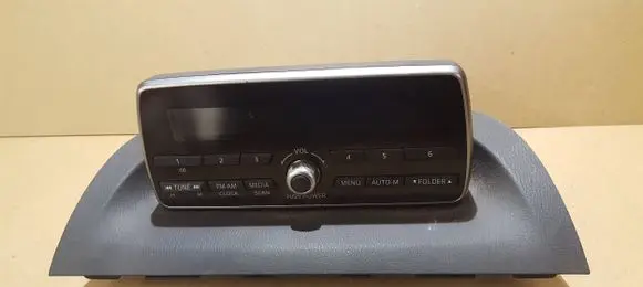 Mazda 3 III Radio/CD/DVD/GPS head unit BHN9669R0B 700923