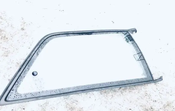 Rear side window
