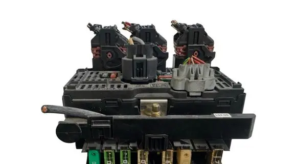 Peugeot 307 Fuse module 9657718580 BSML0400 S118983004L