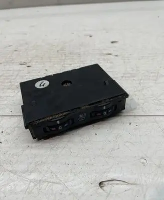Lexus IS 220D-250-350 Seat heating switch 453451