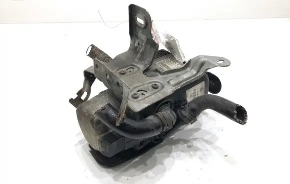 Volkswagen Touran I Webasto circulation pump for autonomous heater 