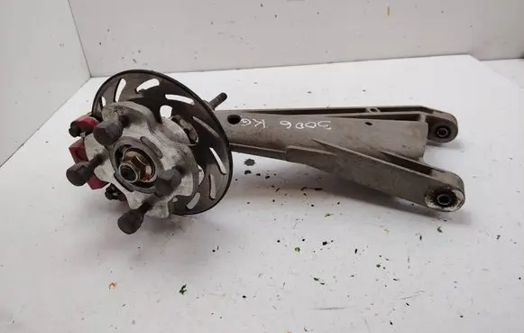 Ligier JS 50 Rear wheel hub spindle/knuckle 