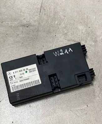 Mercedes-Benz E W211 Seat control module A2118203626 00007896A2 017491