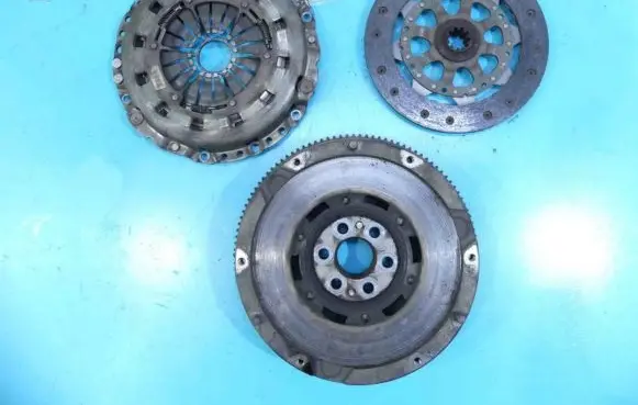 BMW 3 E46 Dual mass flywheel 7515086 IMPRK1227536