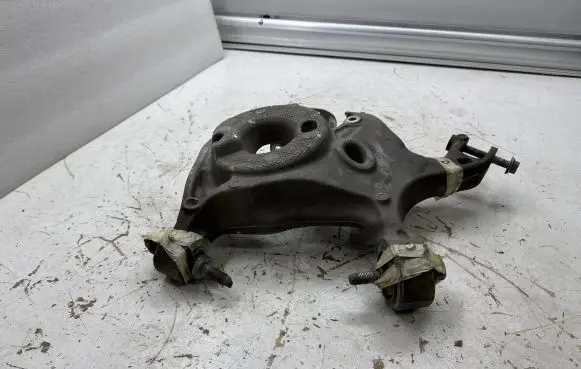 Ford Mustang VI Rear upper control arm/wishbone 5K651