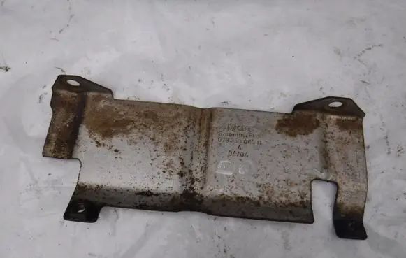 Volkswagen PASSAT B5.5 Exhaust heat shield 078253009D