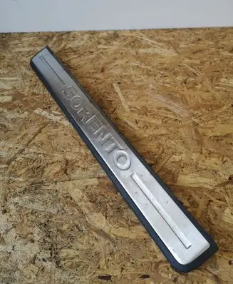 KIA Sorento Front sill trim cover 858863E000