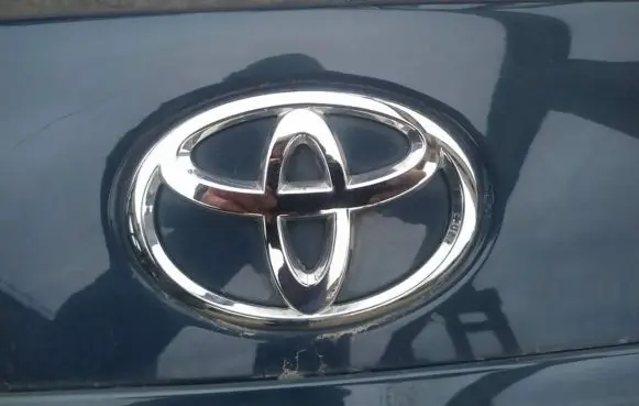 Toyota Corolla E140 E150 Manufacturer badge logo/emblem 