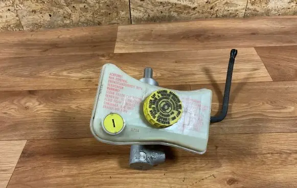 Audi A6 S6 C6 4F Master brake cylinder 8E0611301G